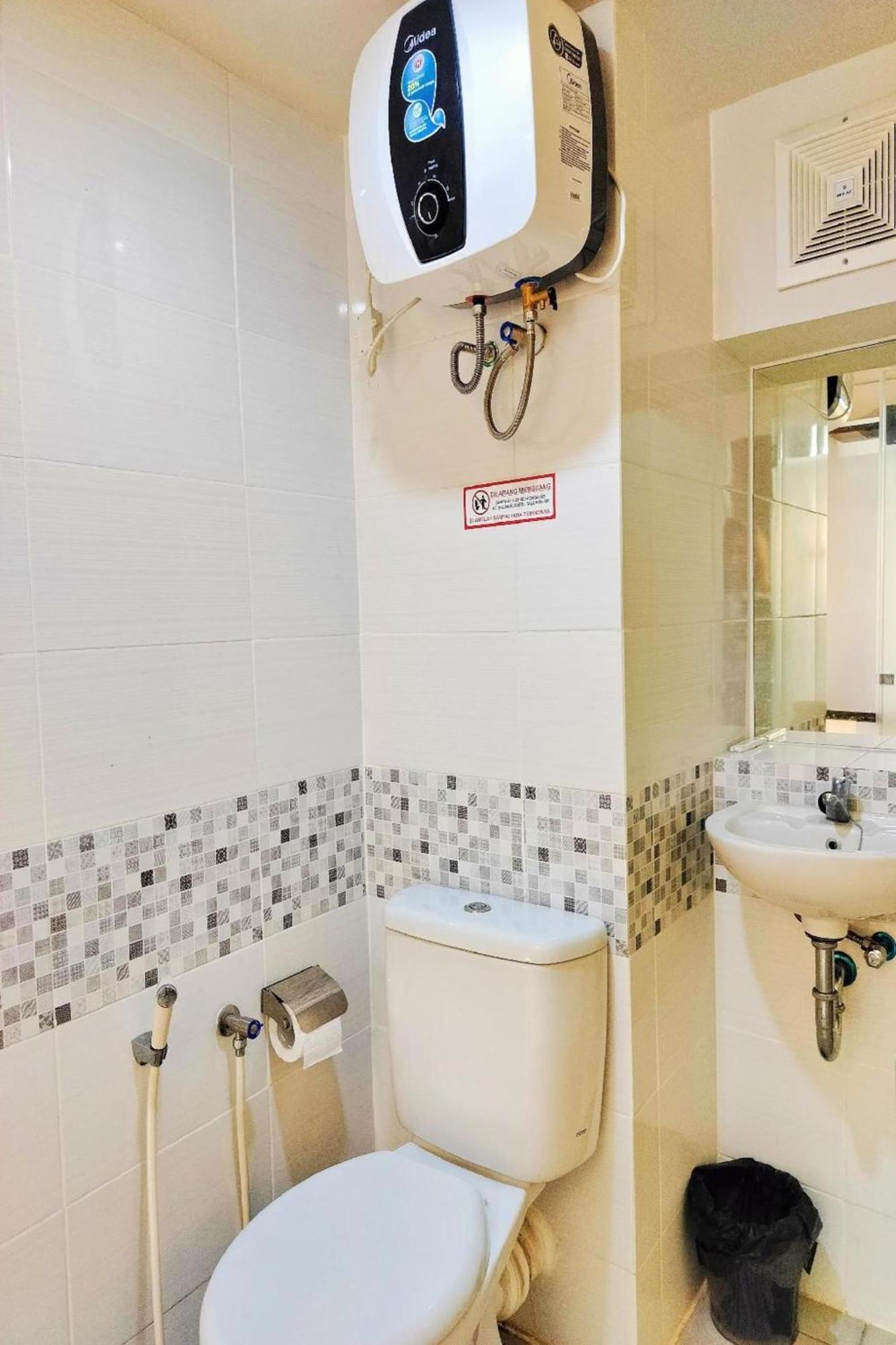 Hotel Super Oyo Collection O 30 Amega Crown Sub Surabaya Exterior foto