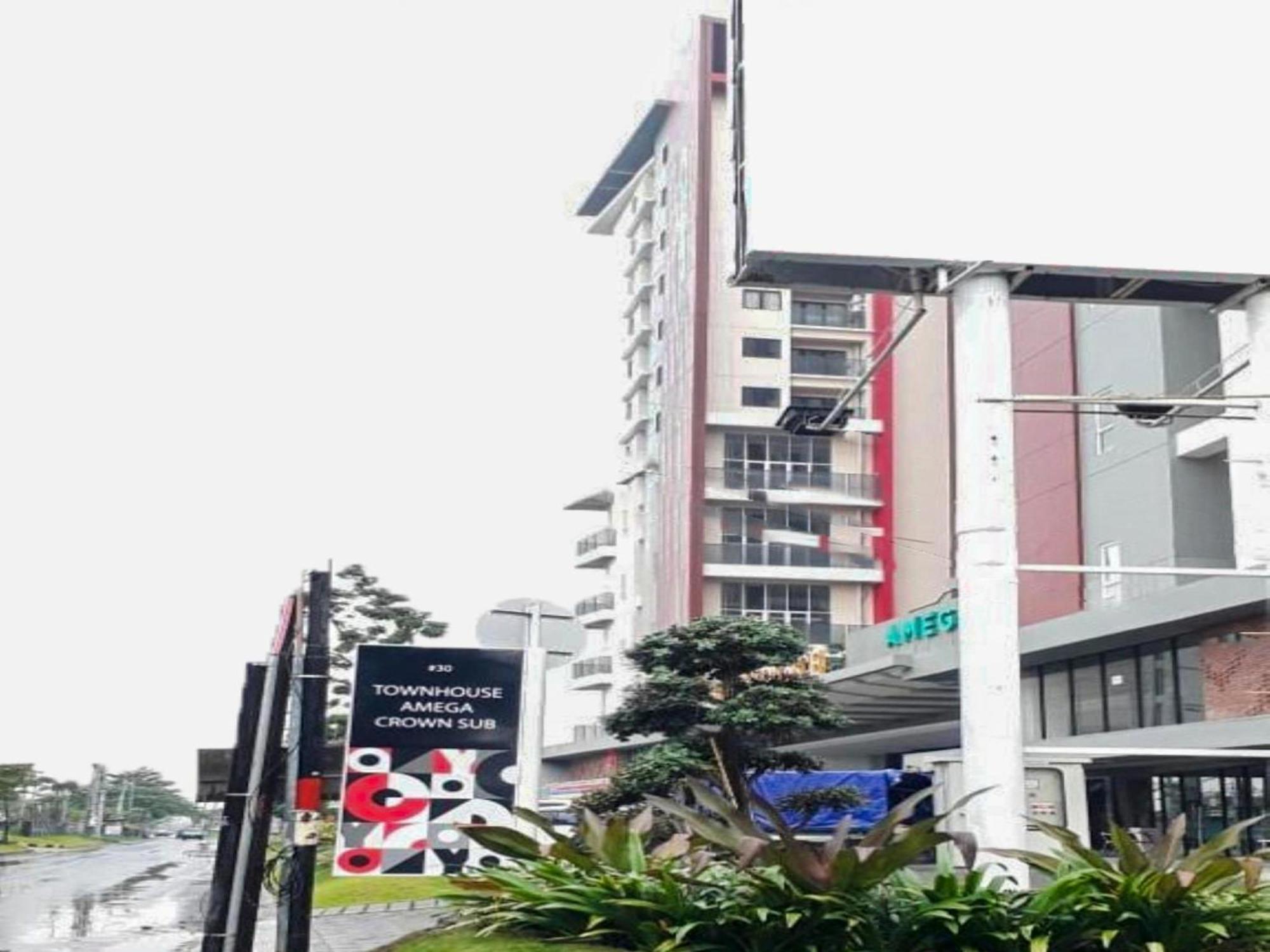 Hotel Super Oyo Collection O 30 Amega Crown Sub Surabaya Exterior foto