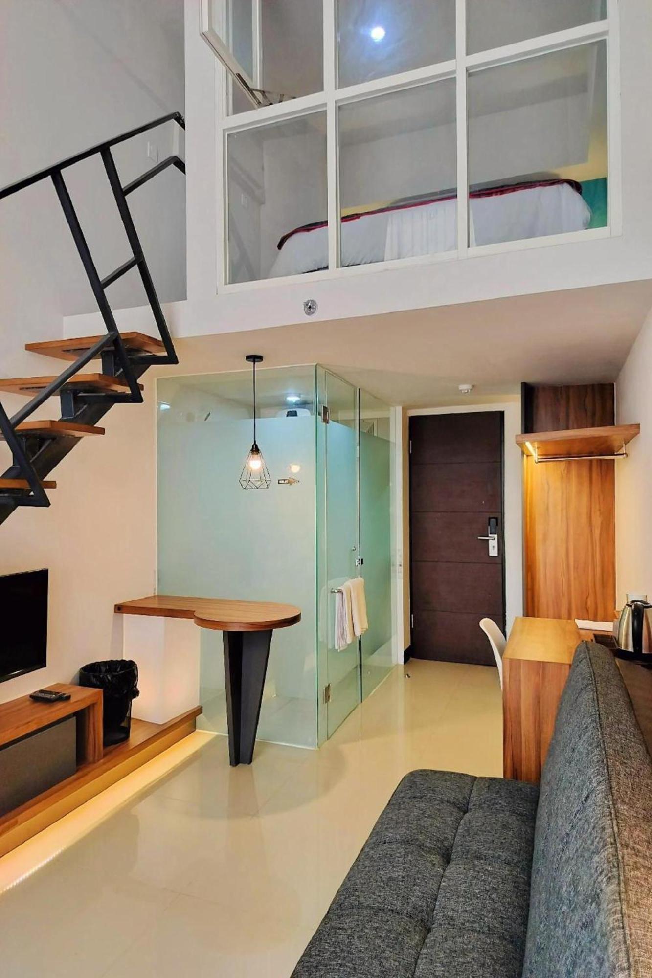 Hotel Super Oyo Collection O 30 Amega Crown Sub Surabaya Exterior foto